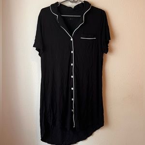Women's black Size medium nightgown button down pajama dress